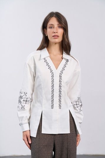 Приталенная рубашка с вышивкой (10, S, Milk, молочний) RM4353-26DB*-*3857 фото от украинского бренда RicaMare