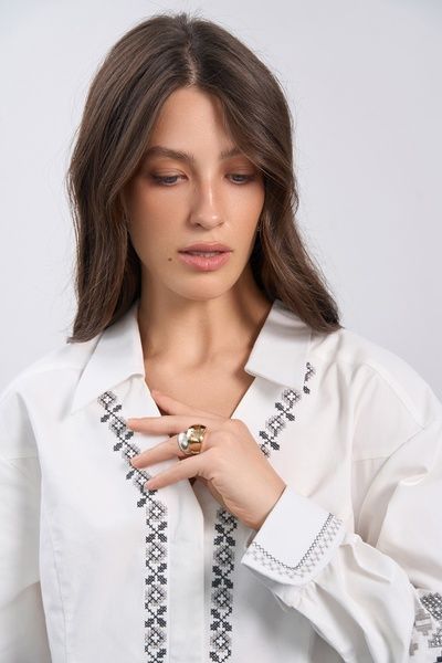 Приталенная рубашка с вышивкой (10, S, Milk, молочний) RM4353-26DB*-*3857 фото от украинского бренда RicaMare