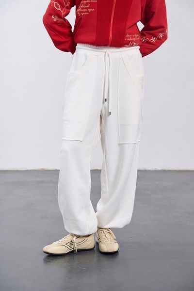 Трикотажные штаны с накладными карманами (10, S, Soft white, молочний) RM4350-26DP*-*3690 фото от украинского бренда RicaMare