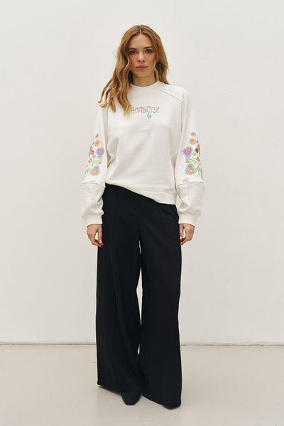 Свитшот с вышивкой Нация (10, M, Milk, молочний) RM4253-25DC*-*984 фото от украинского бренда RicaMare