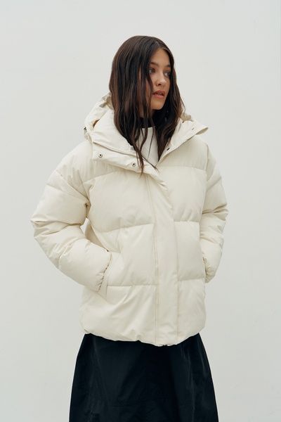 Жіночий пуховик з капюшоном (10, S-M, Marshmallow white, молочний) RM4211-24DJ*-*606 фото від українського бренду RicaMare