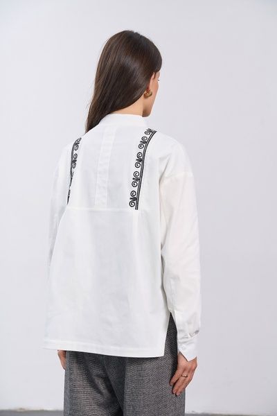 Рубашка с вышивкой и кисточкой (10, S, Milk, білий) RM4352-26DB*-*3777 фото от украинского бренда RicaMare